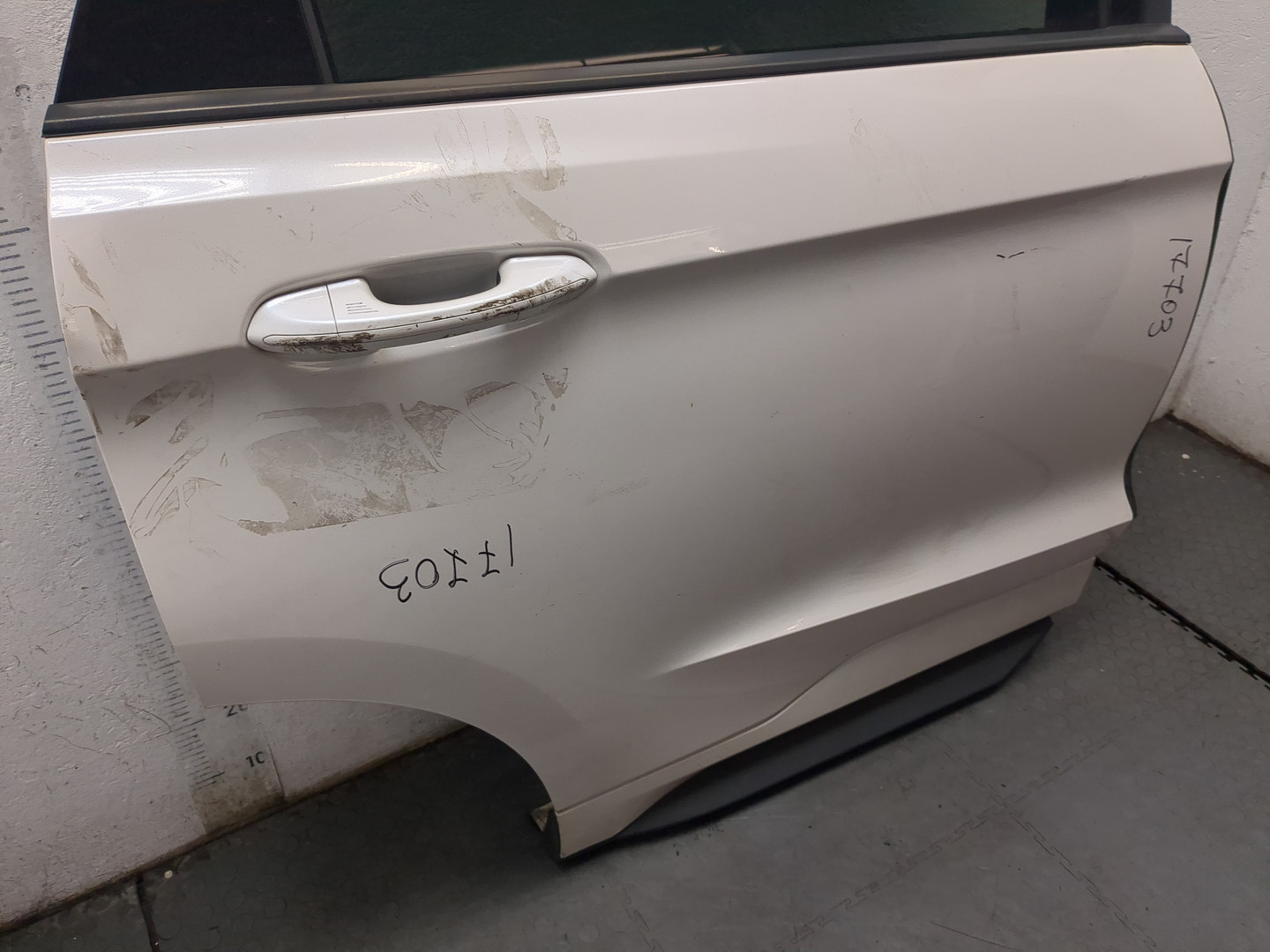 Дверь задняя правая