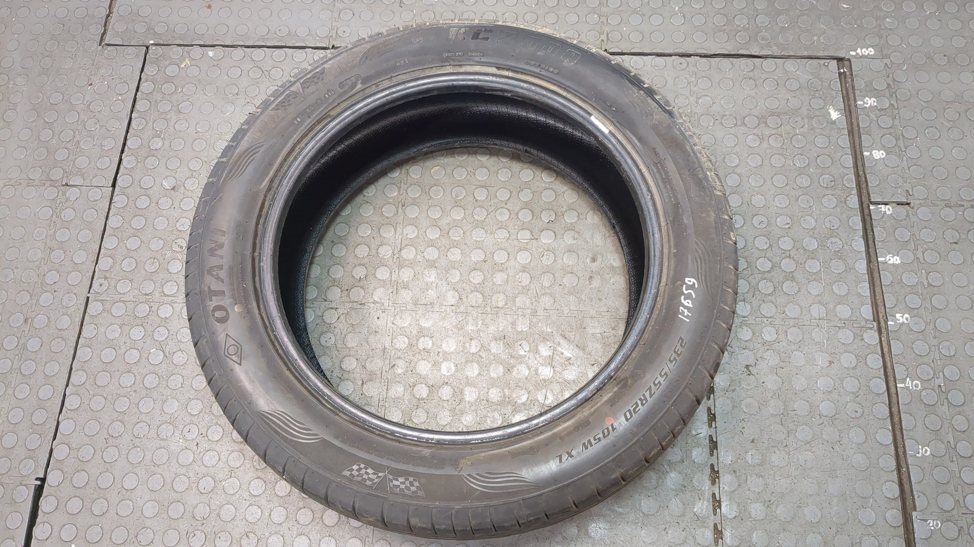 Шины комплект (4 шт.)