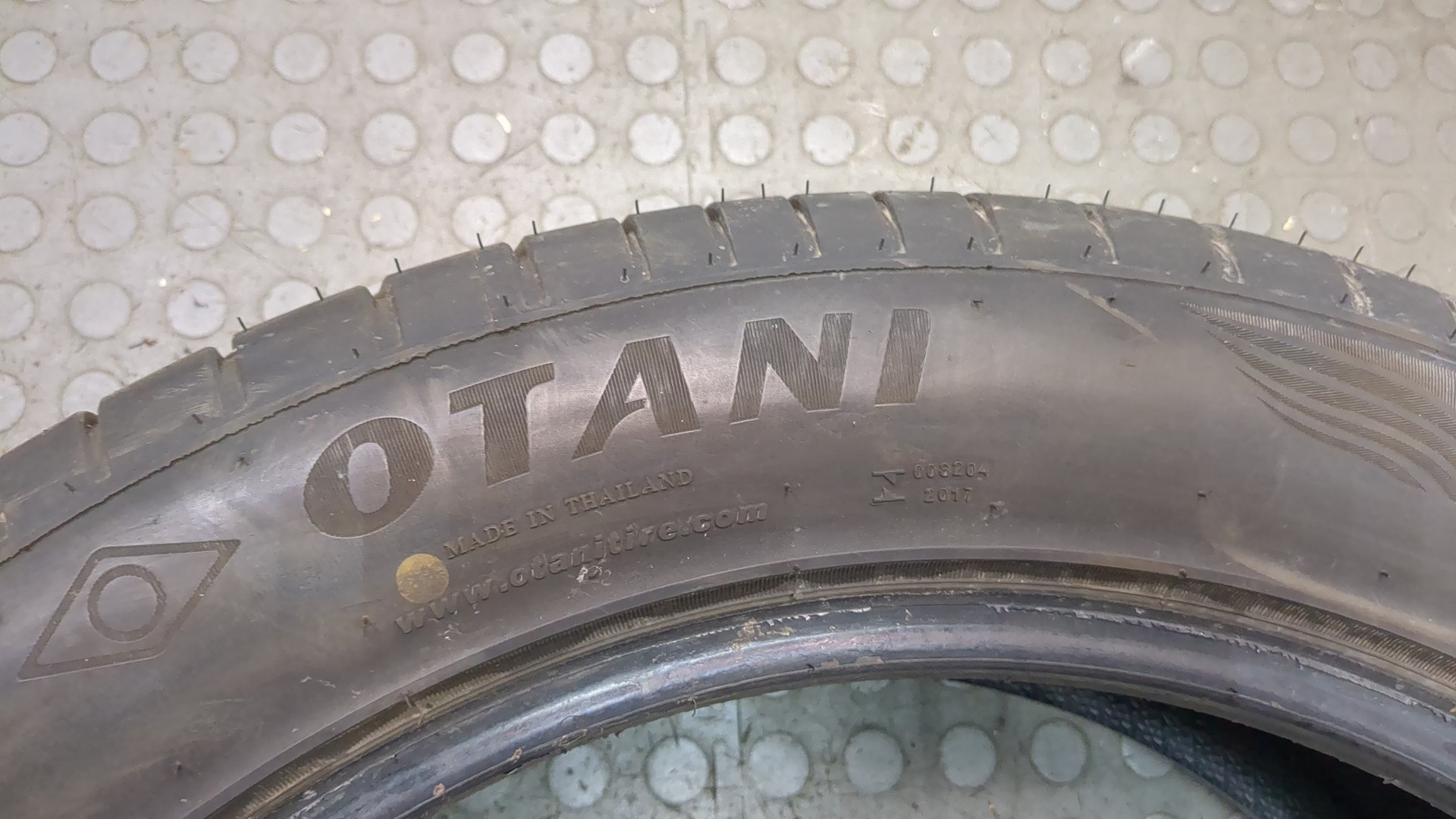 Шины комплект (4 шт.)