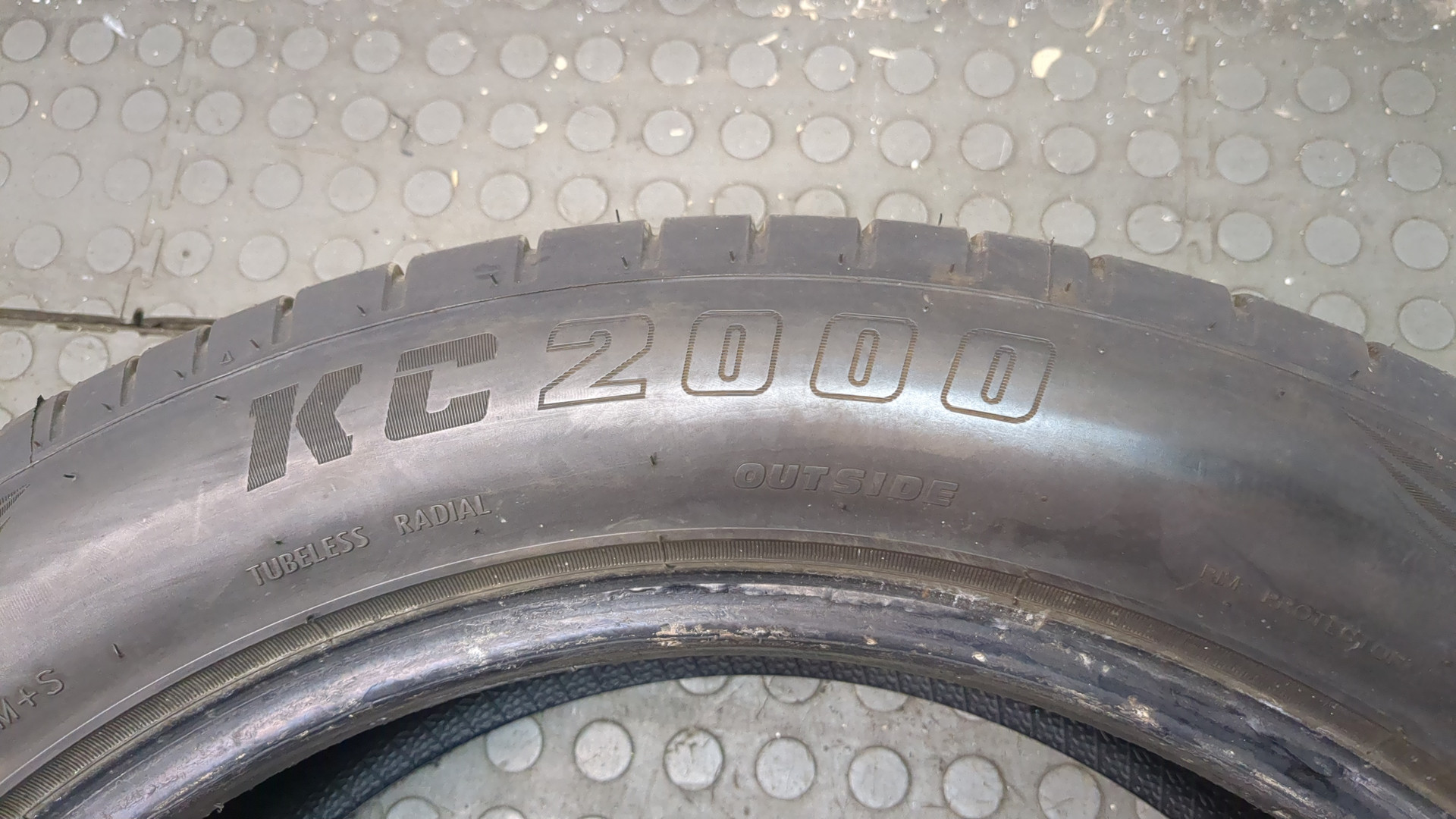 Шины комплект (4 шт.)