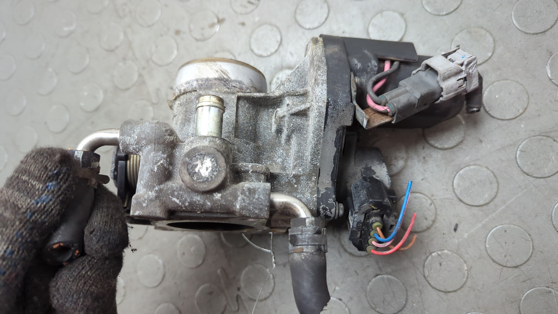 Заслонка дроссельная электрическая