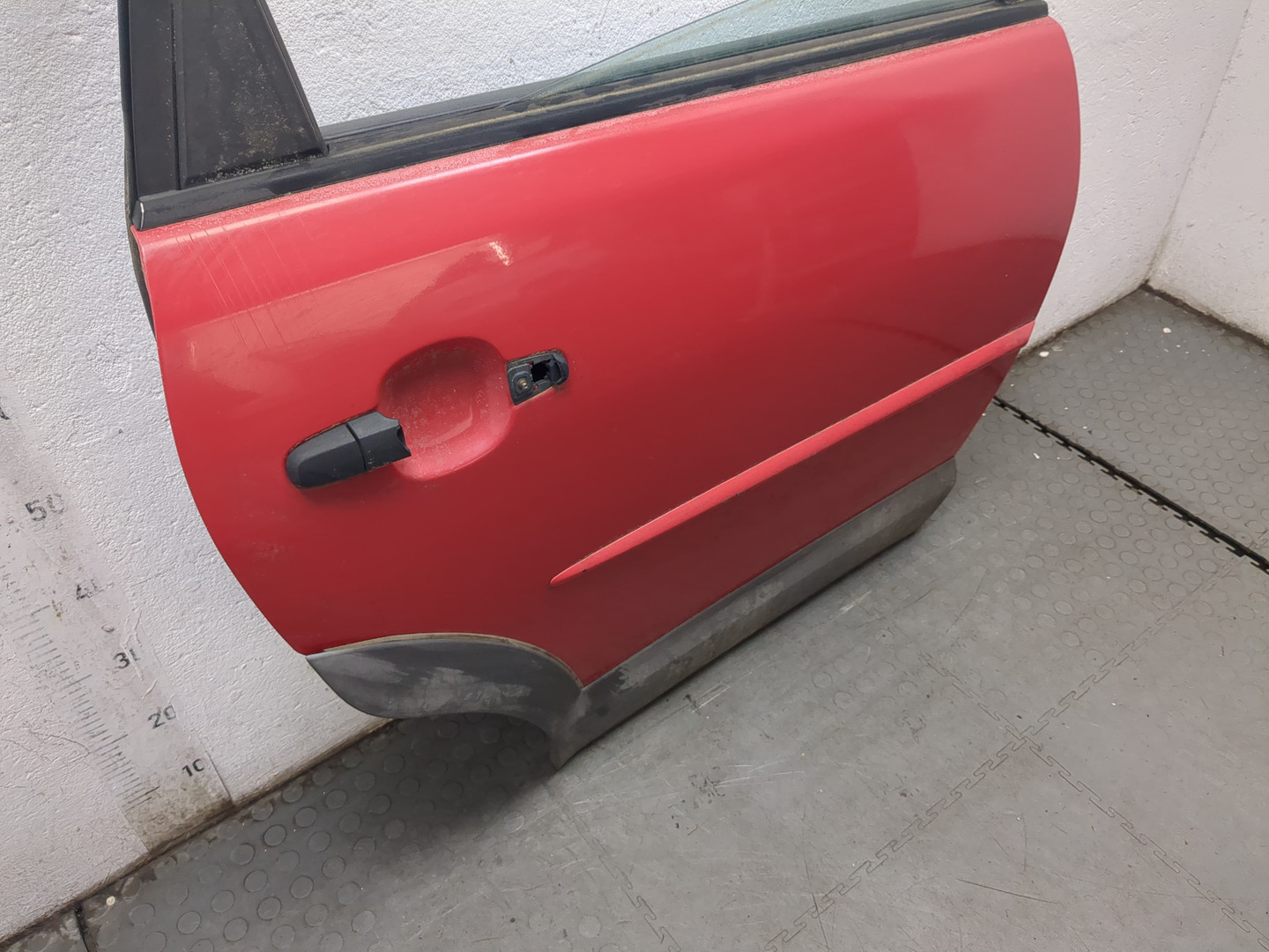 Дверь задняя правая