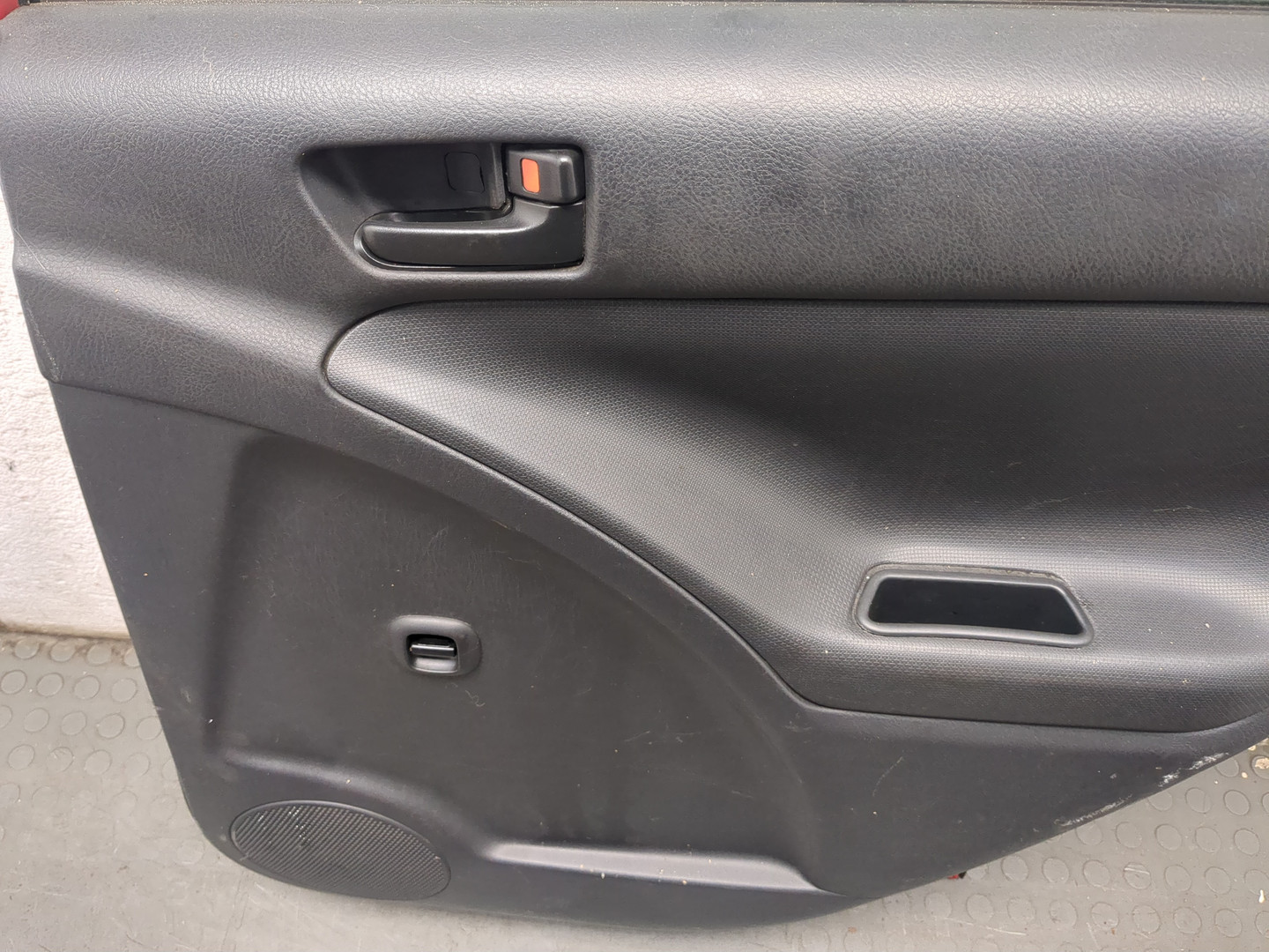 Дверь задняя правая