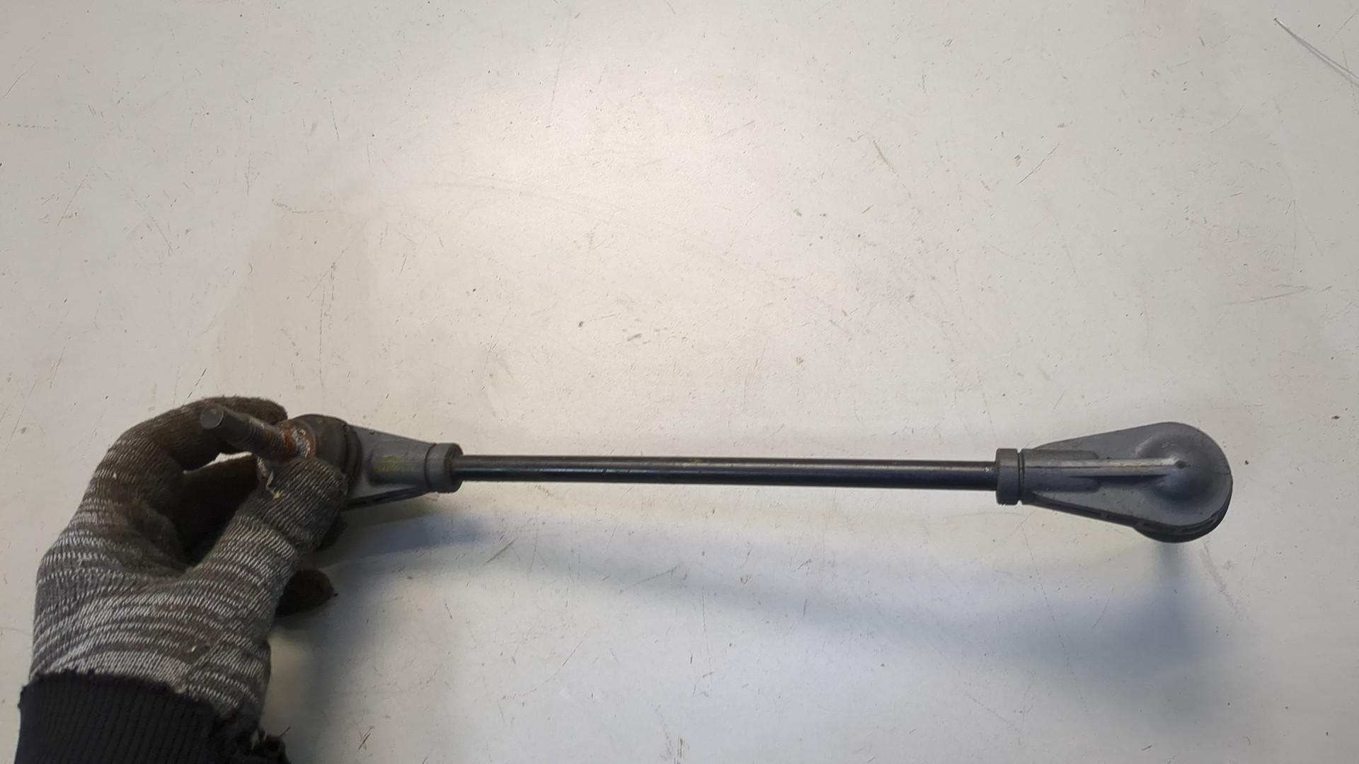 Рычаг передний