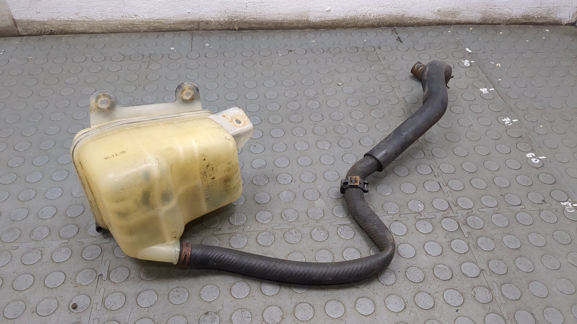 Бачок расширительный