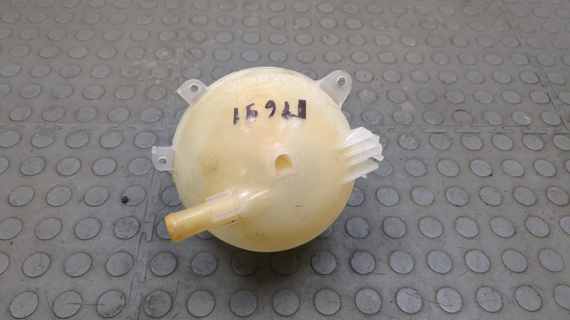 Бачок расширительный