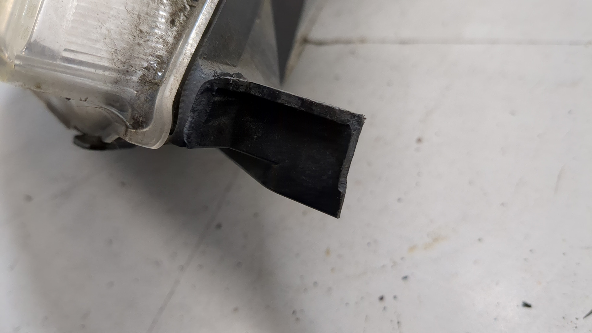 Фара правая