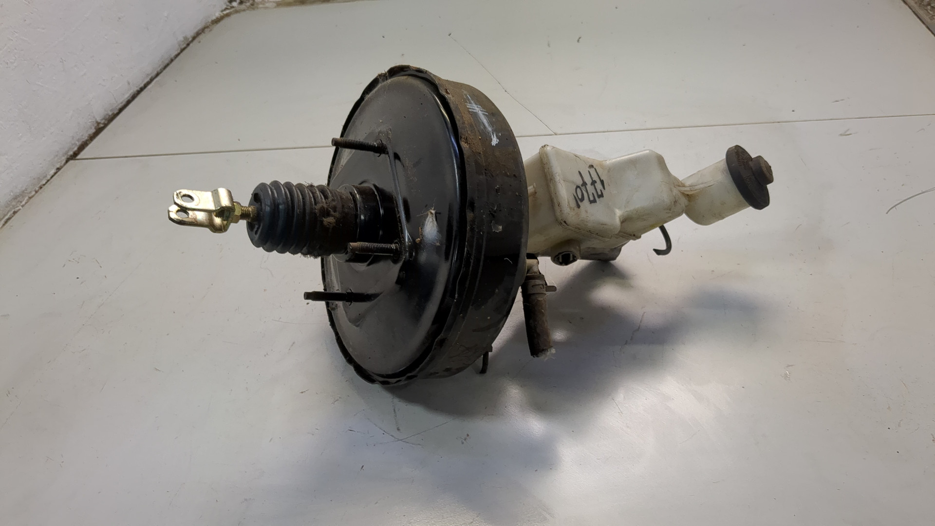 Цилиндр тормозной главный