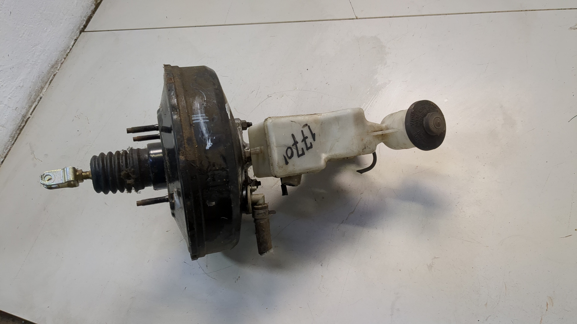 Цилиндр тормозной главный