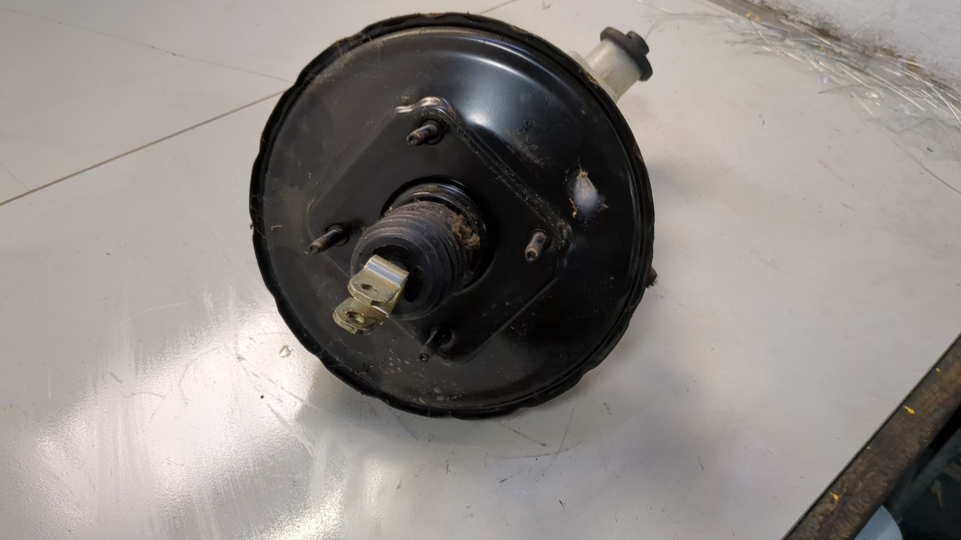 Цилиндр тормозной главный