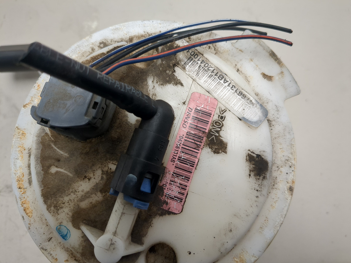 Насос топливный электрический