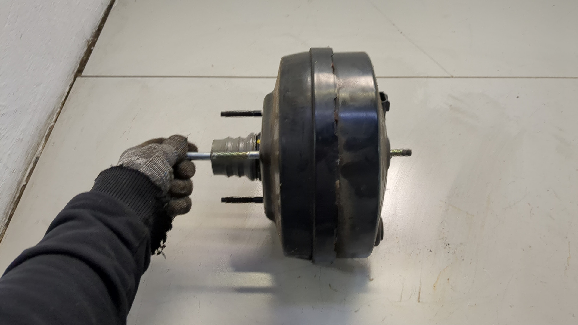 Усилитель тормозов вакуумный