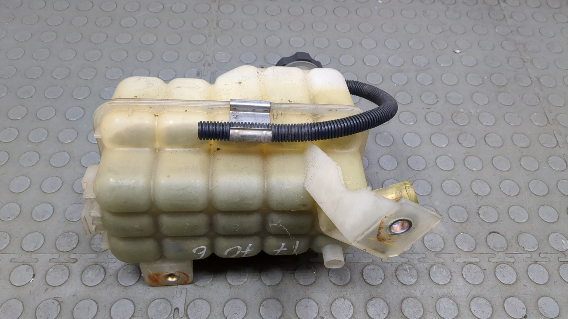 Бачок расширительный