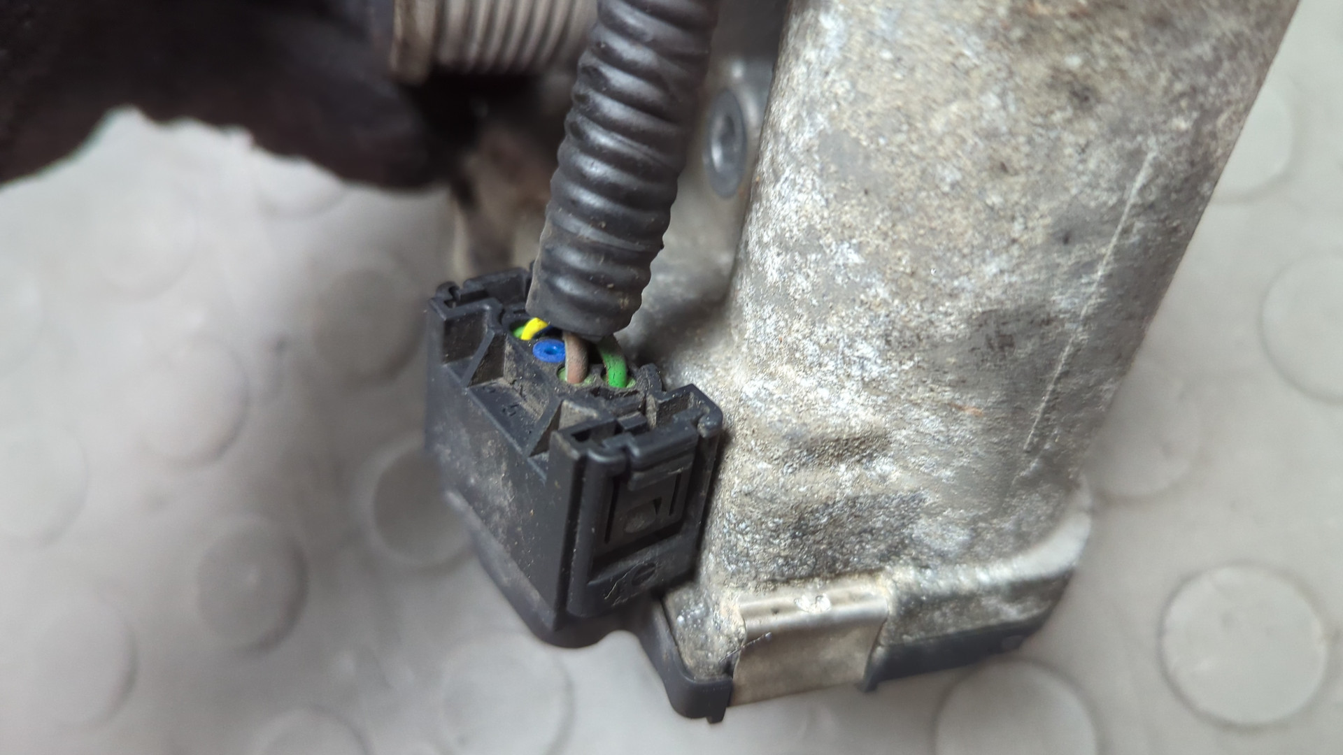 Заслонка дроссельная электрическая