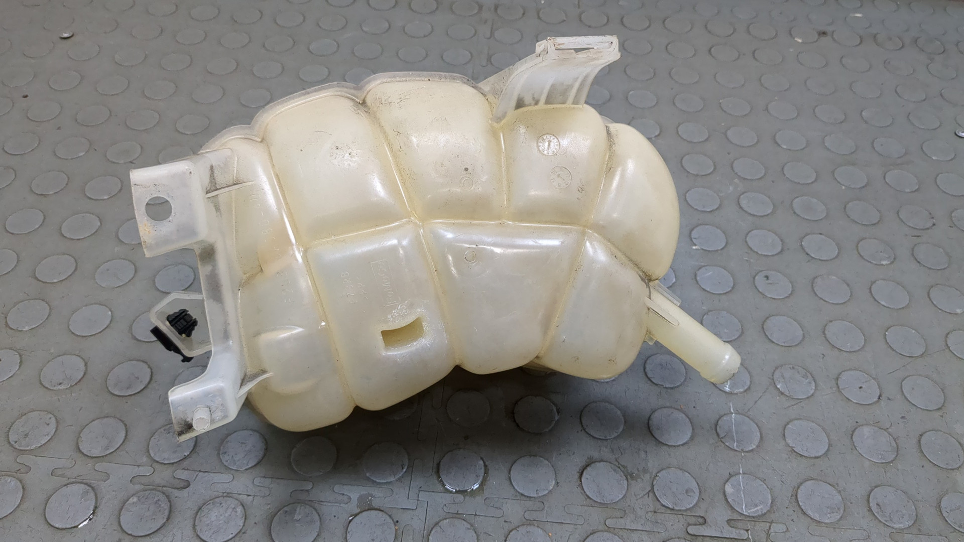 Бачок расширительный