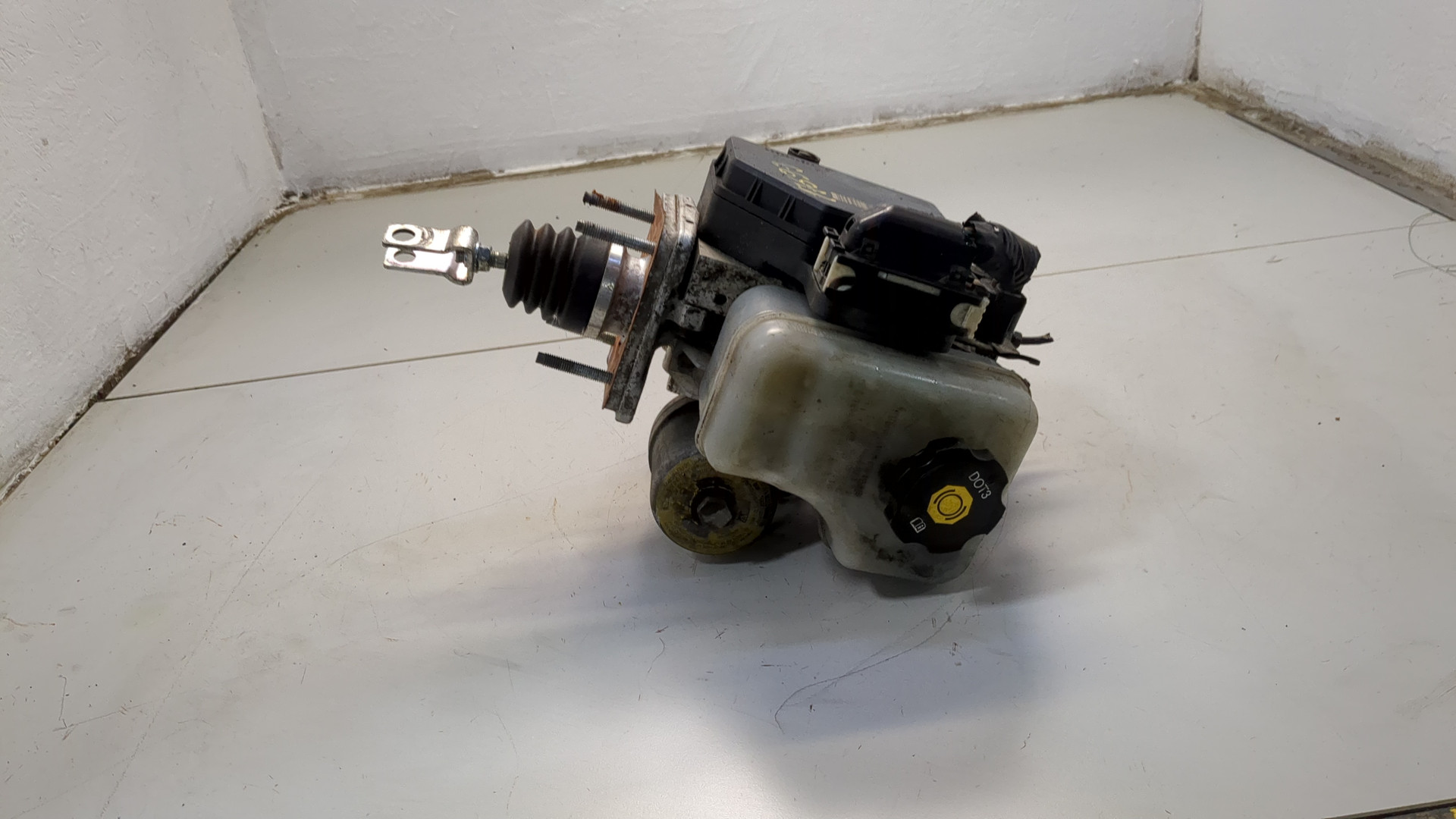 Цилиндр тормозной главный