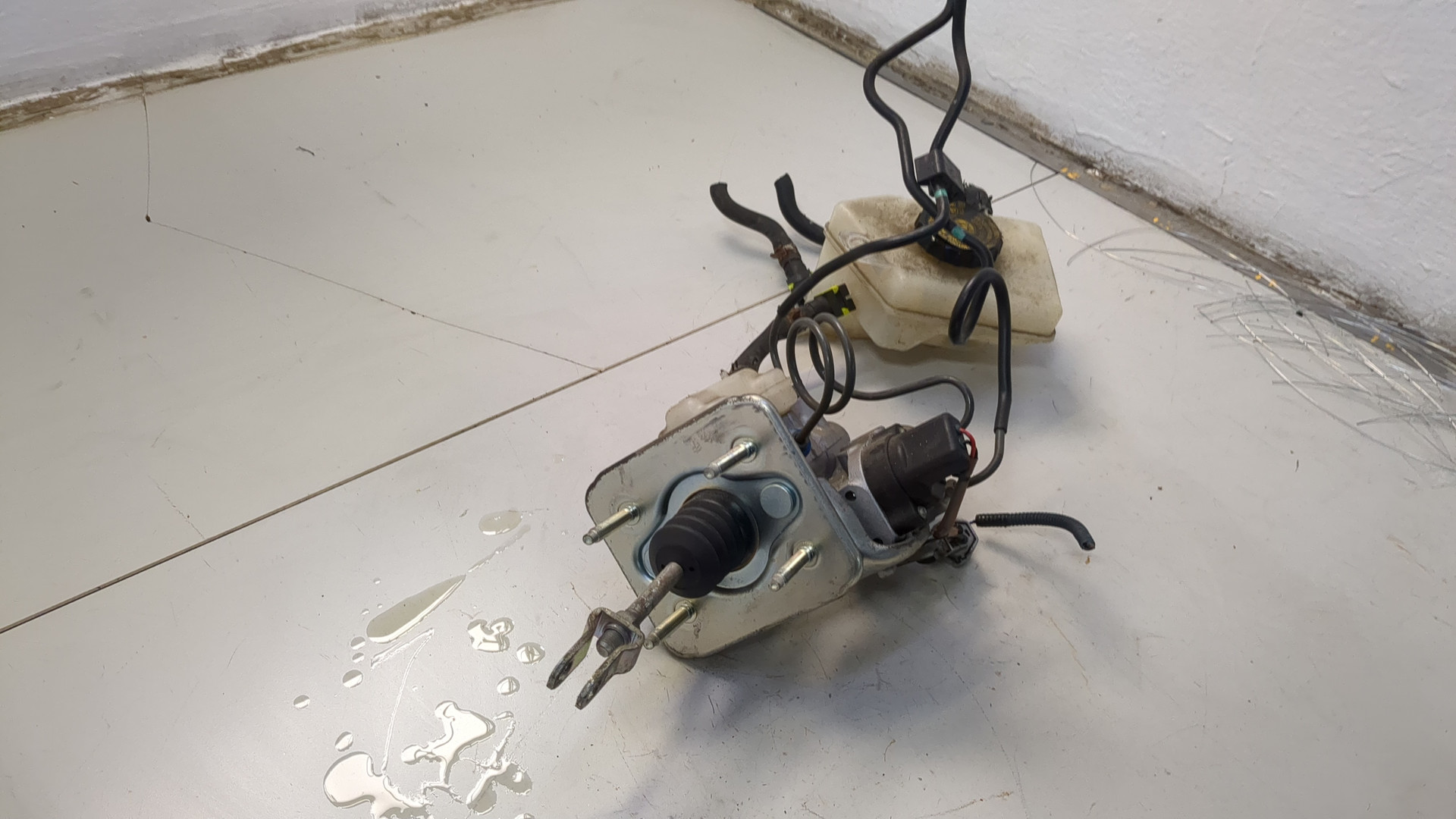 Цилиндр тормозной главный