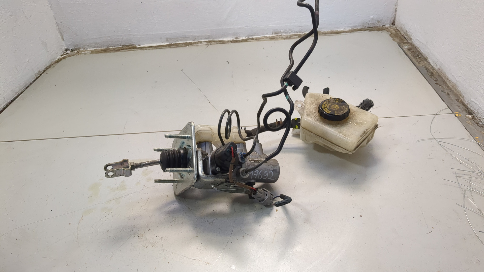 Цилиндр тормозной главный