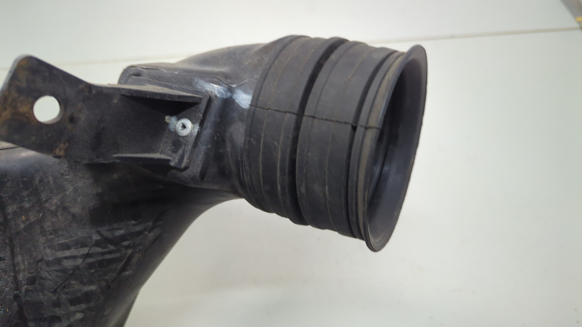 Резонатор воздушного фильтра