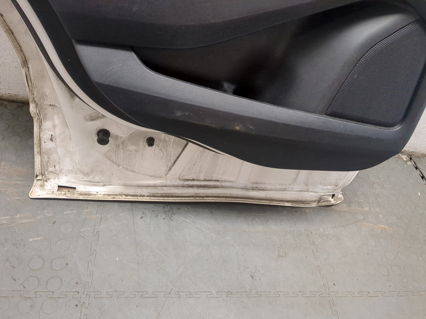 Дверь задняя левая