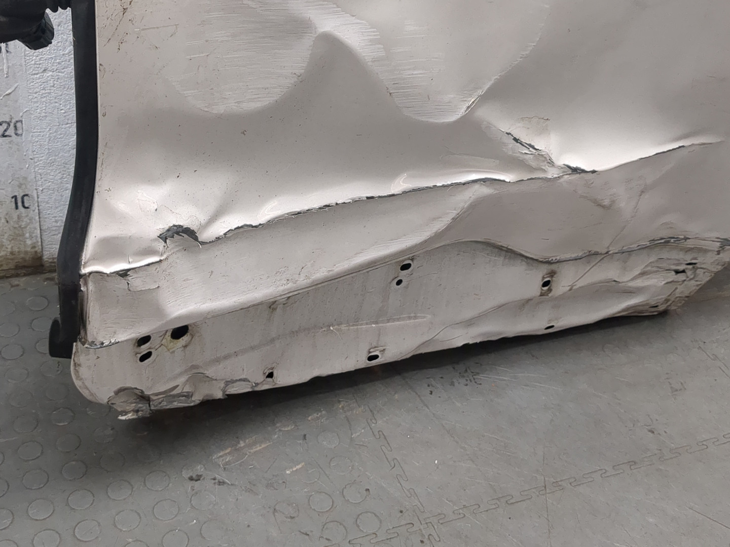 Дверь задняя левая