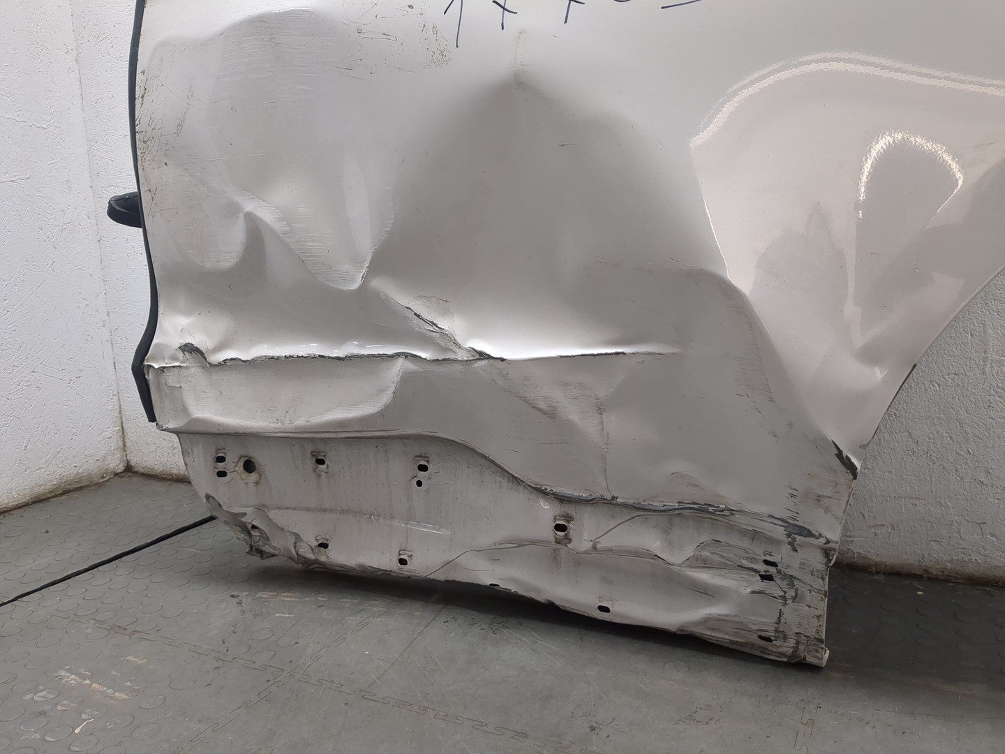 Дверь задняя левая