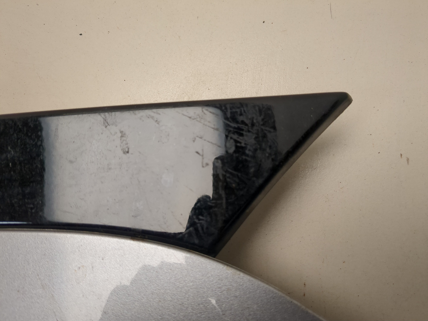 Накладка крышки багажника