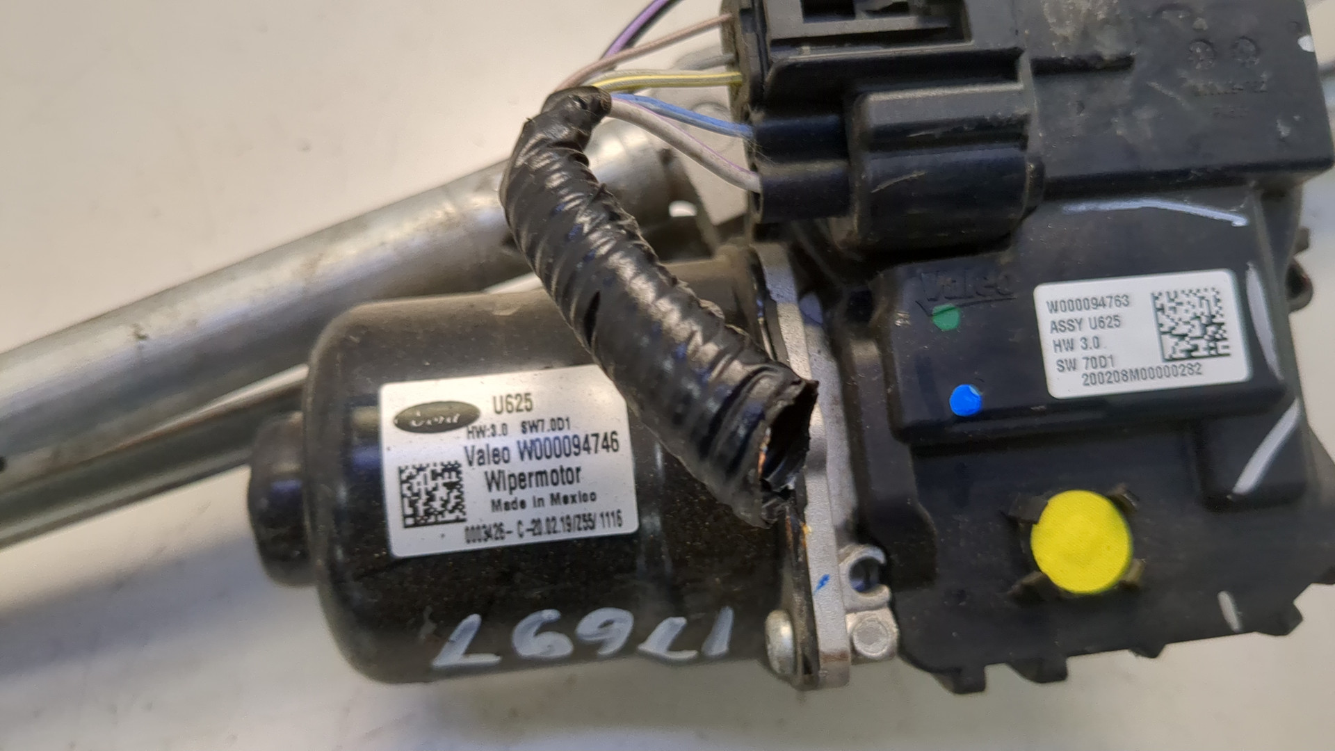 Трапеция стеклоочистителей