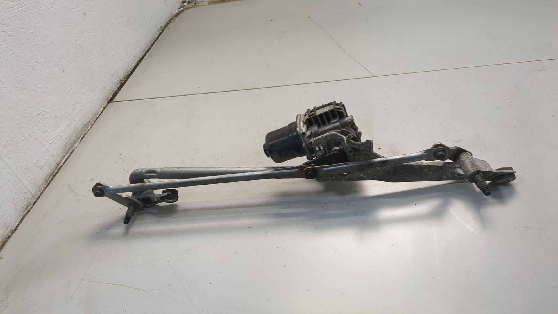 Трапеция стеклоочистителей