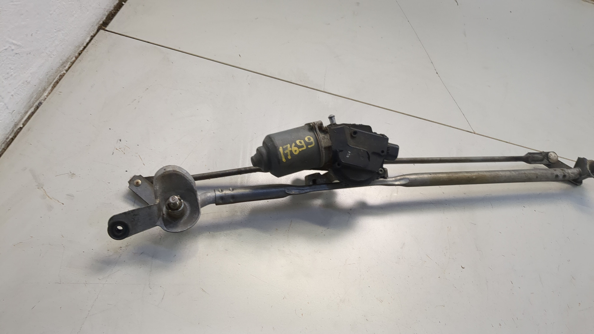 Трапеция стеклоочистителей