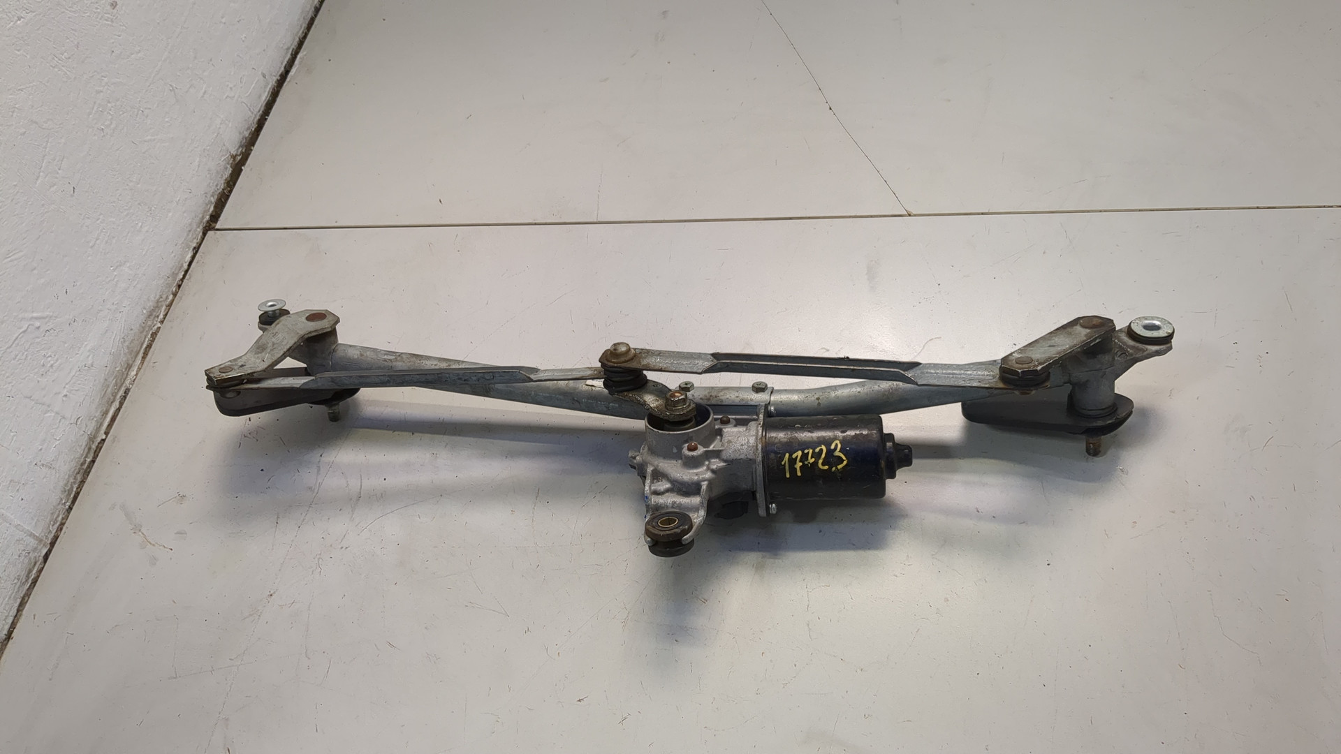 Трапеция стеклоочистителей