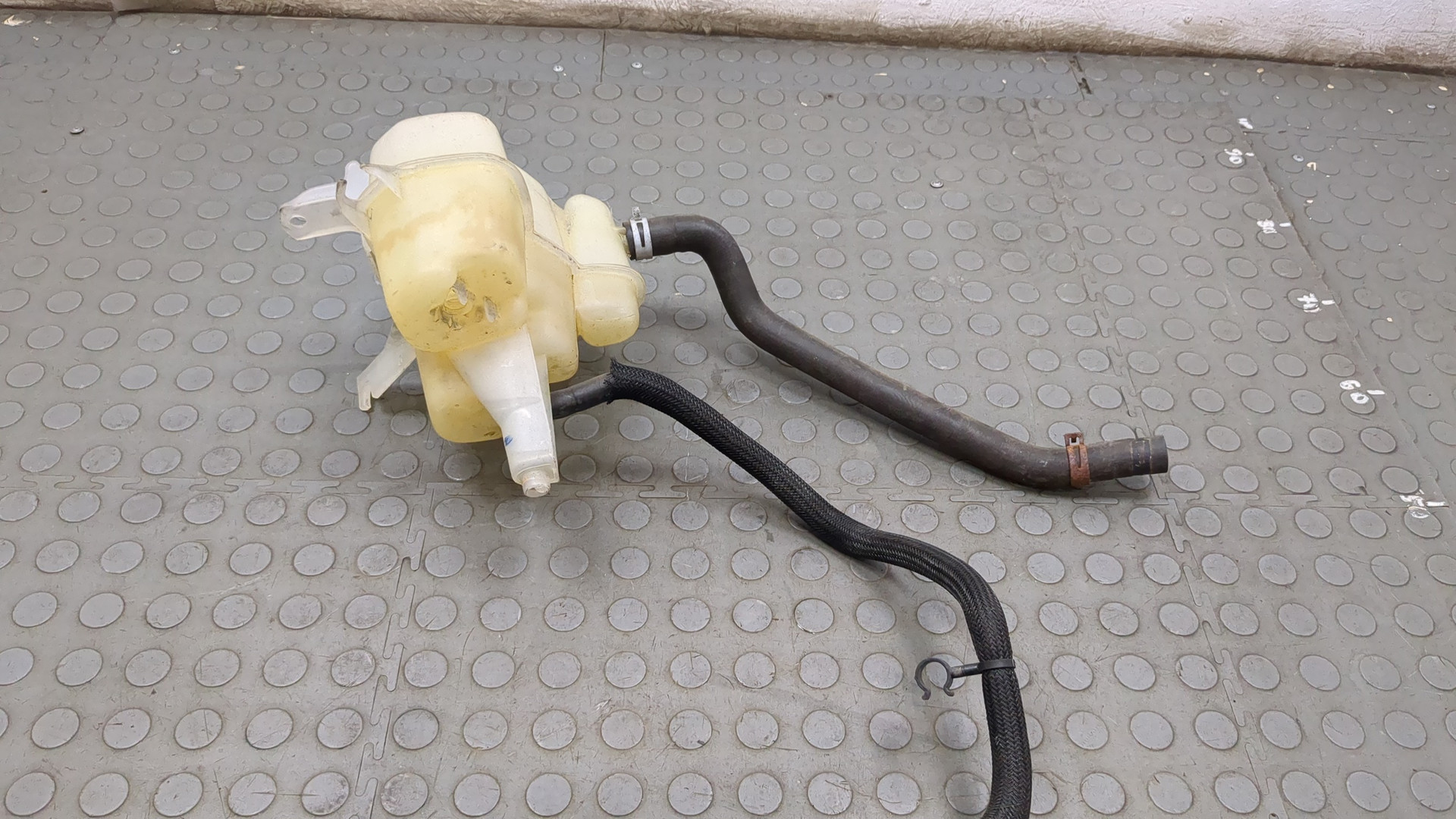 Бачок расширительный