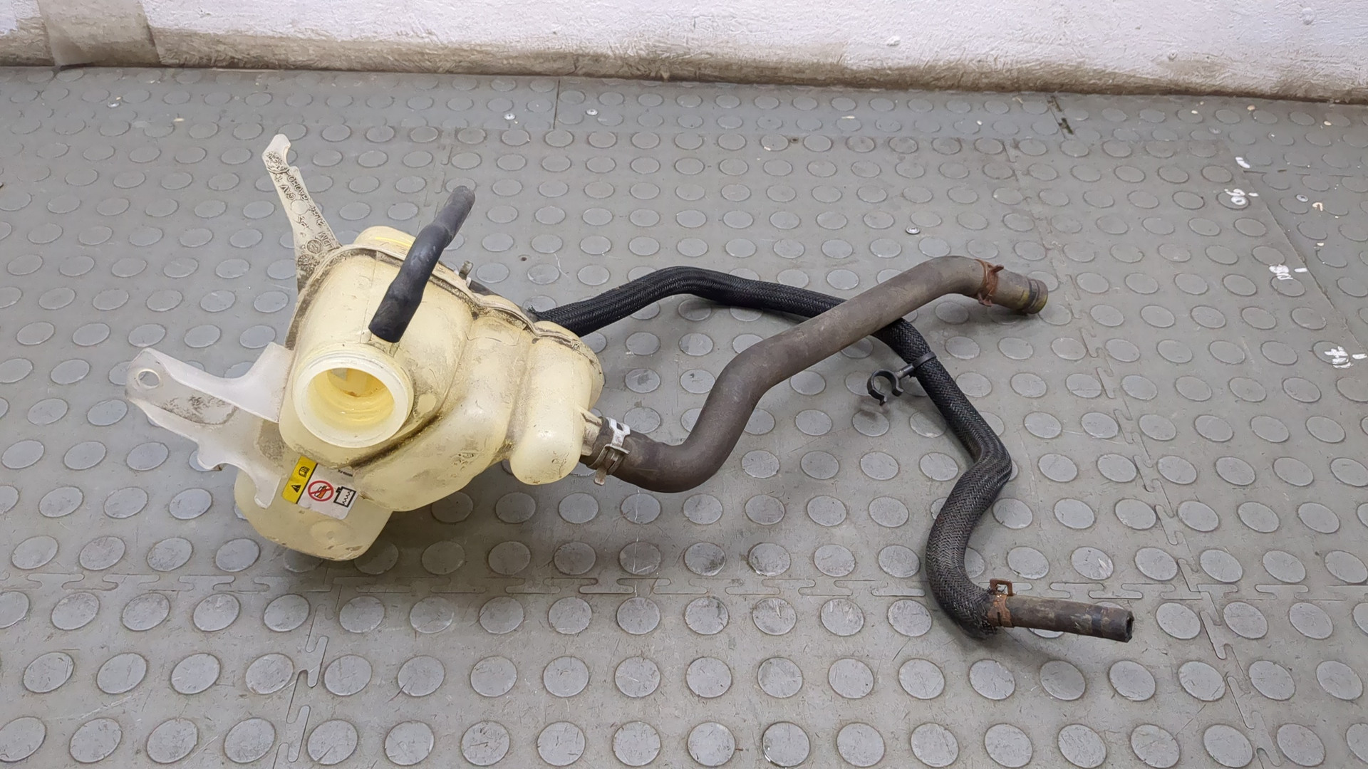 Бачок расширительный