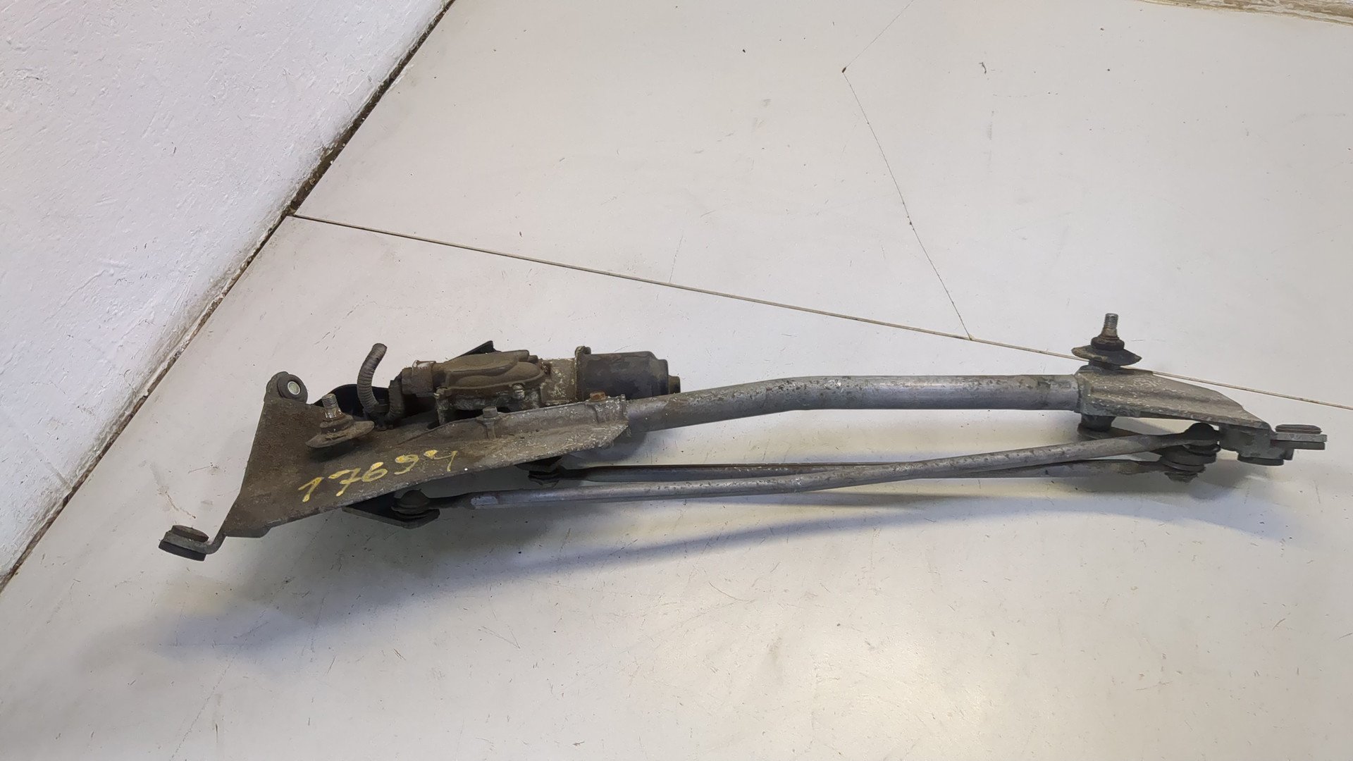 Трапеция стеклоочистителей