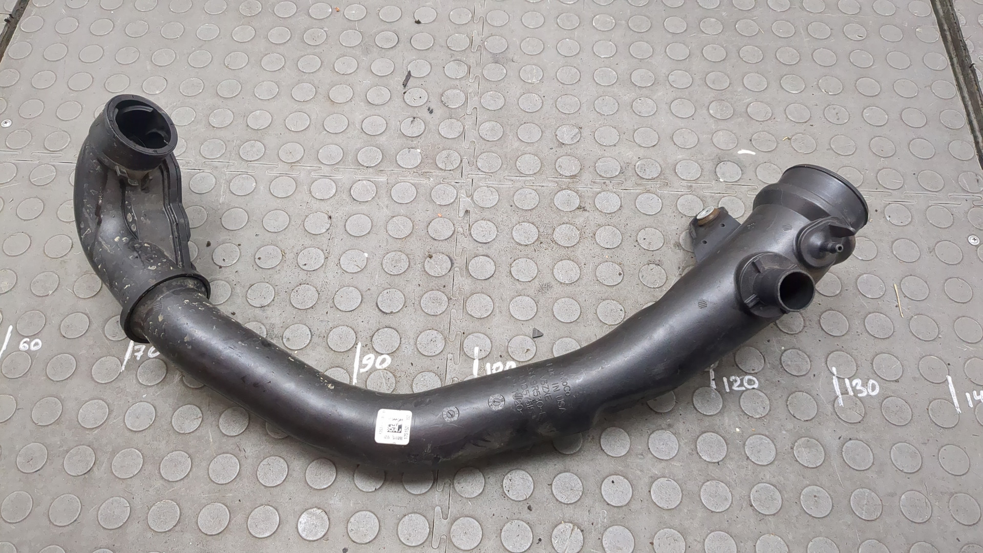 Патрубок интеркулера