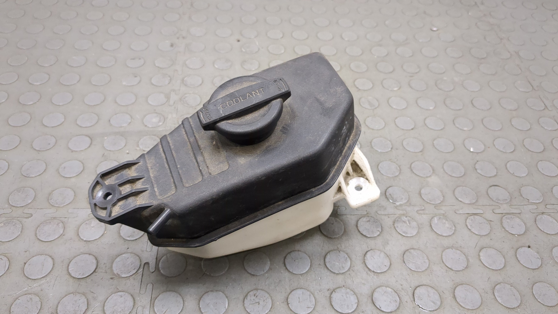 Бачок расширительный