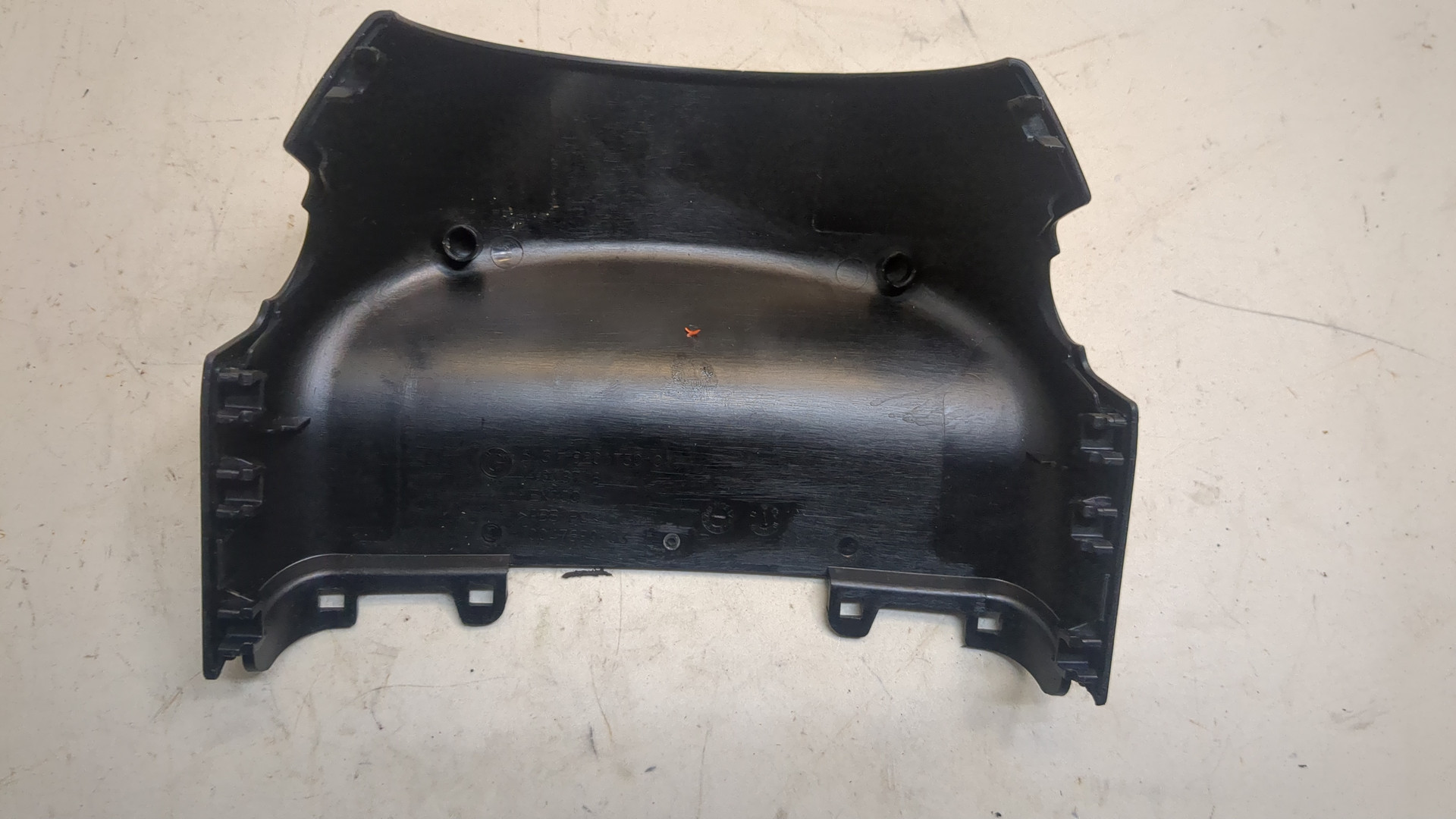 Кожух рулевой колонки