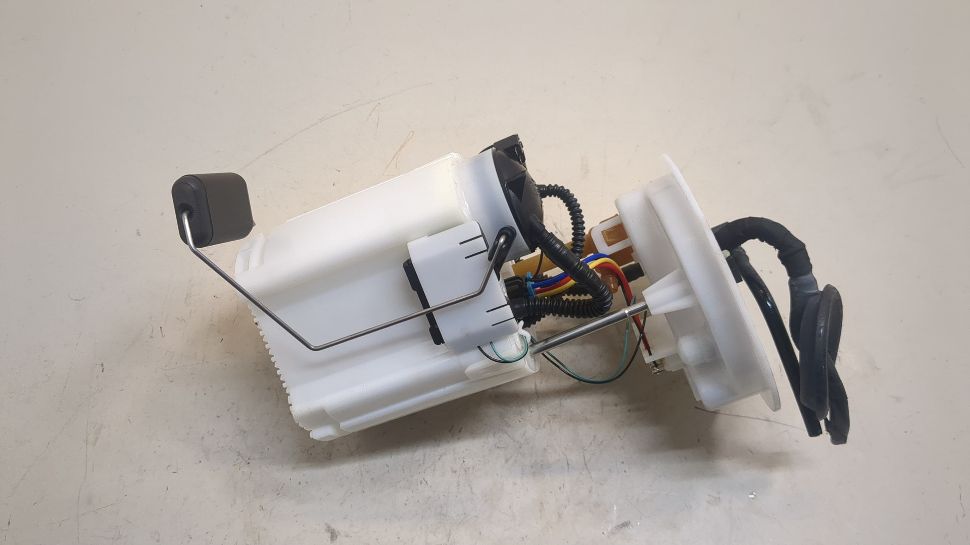 Насос топливный электрический