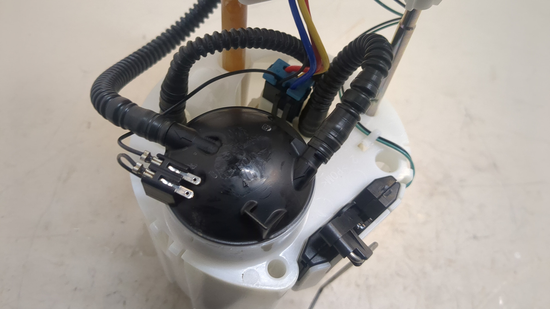 Насос топливный электрический