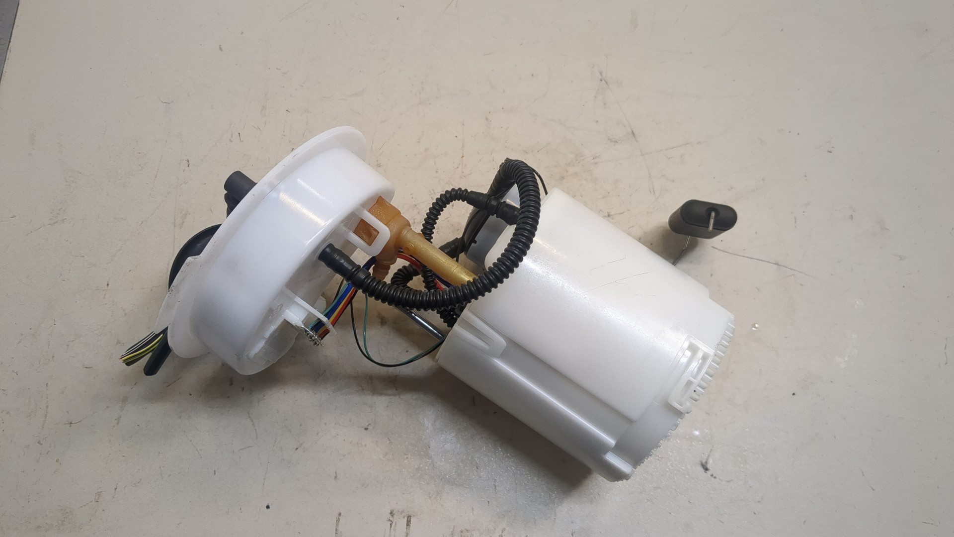 Насос топливный электрический