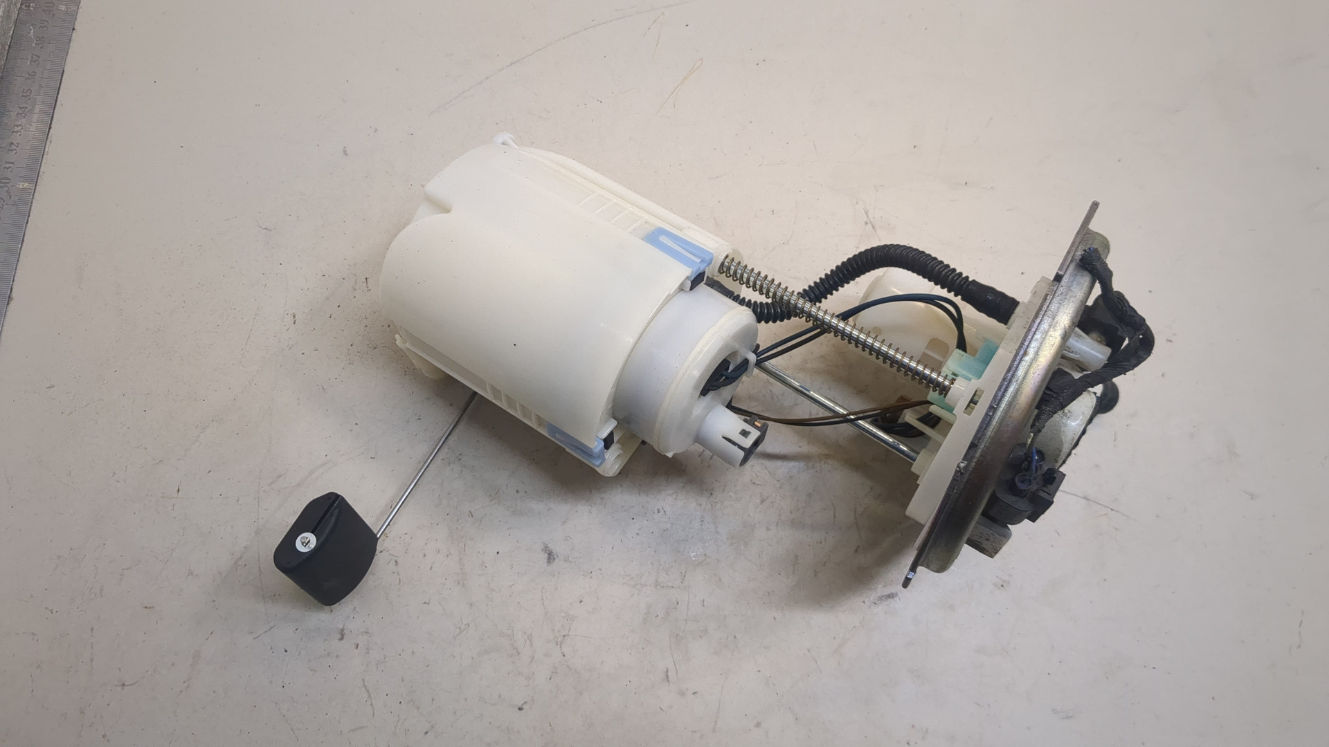 Насос топливный электрический