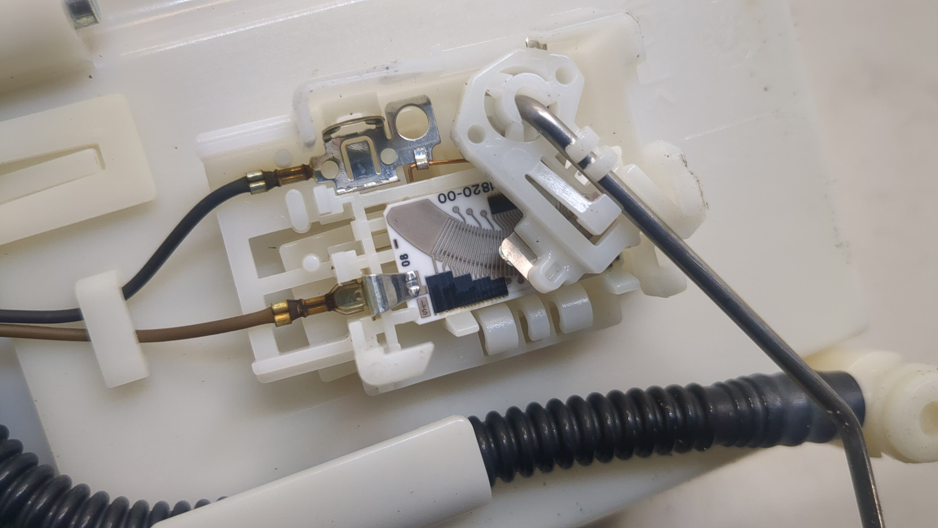 Насос топливный электрический