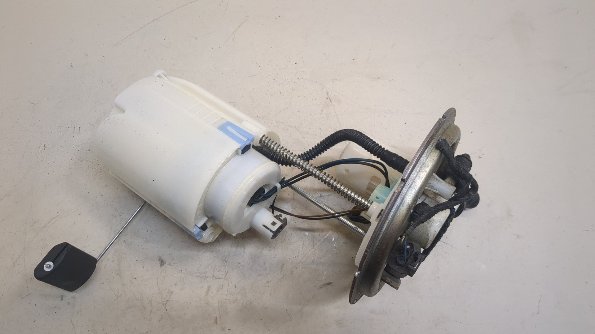 Насос топливный электрический