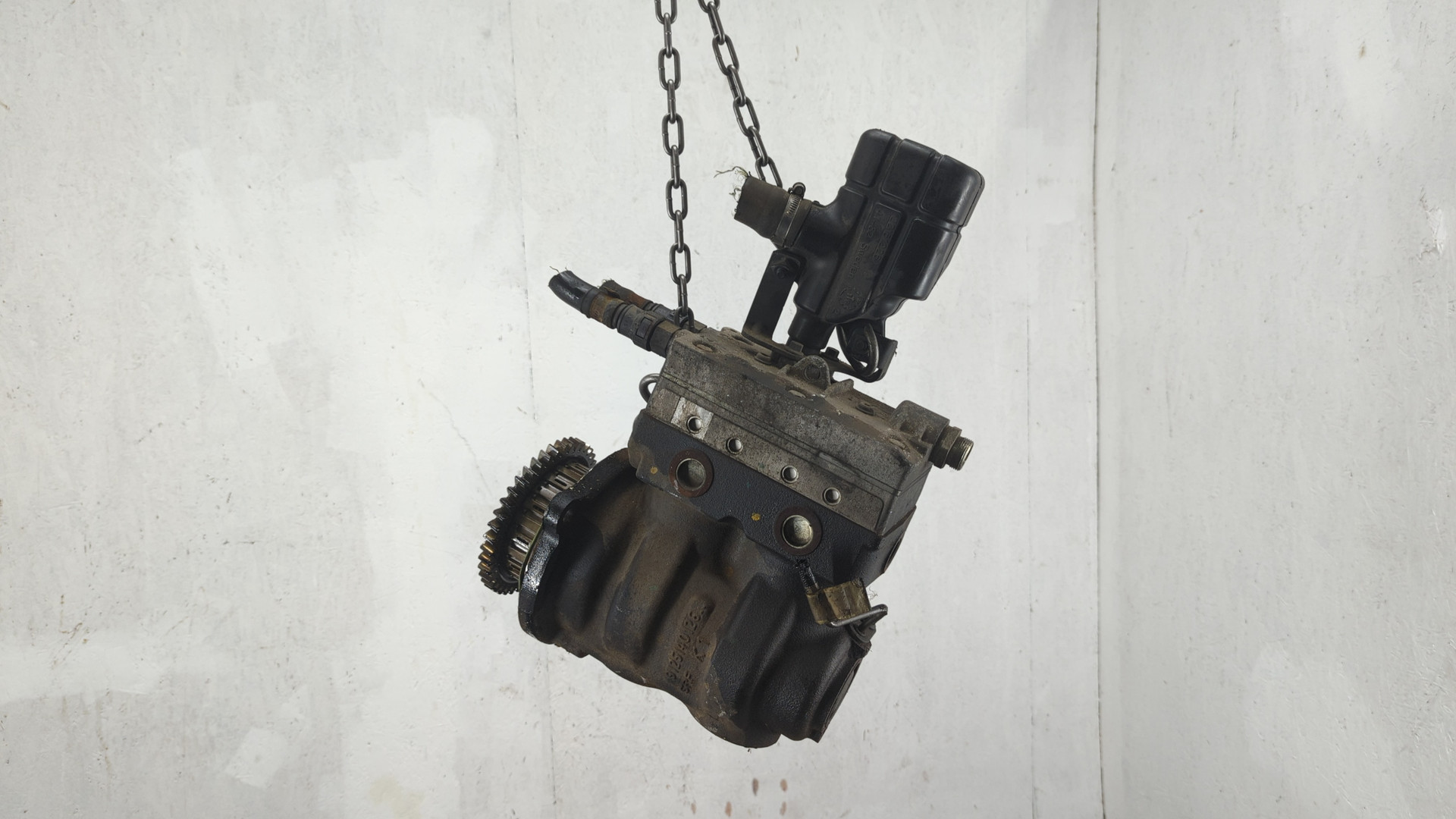 Насос регулировки подвески