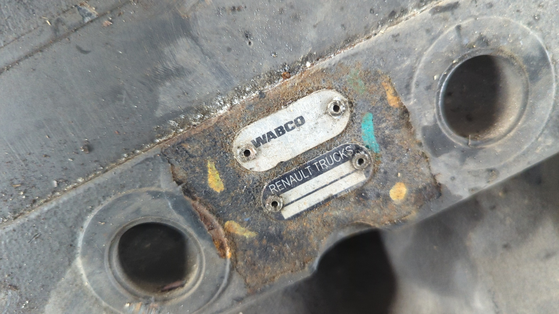 Насос регулировки подвески