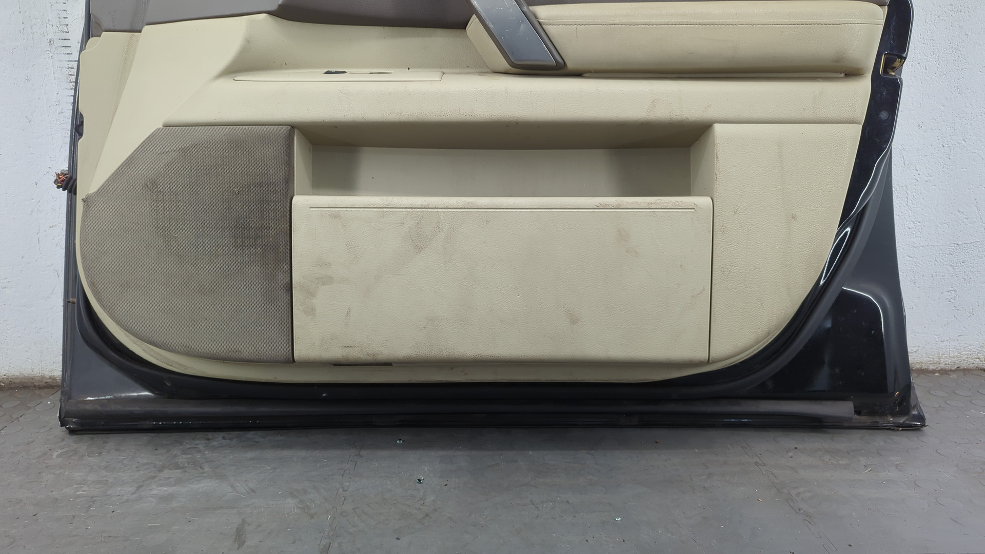 Дверь передняя правая