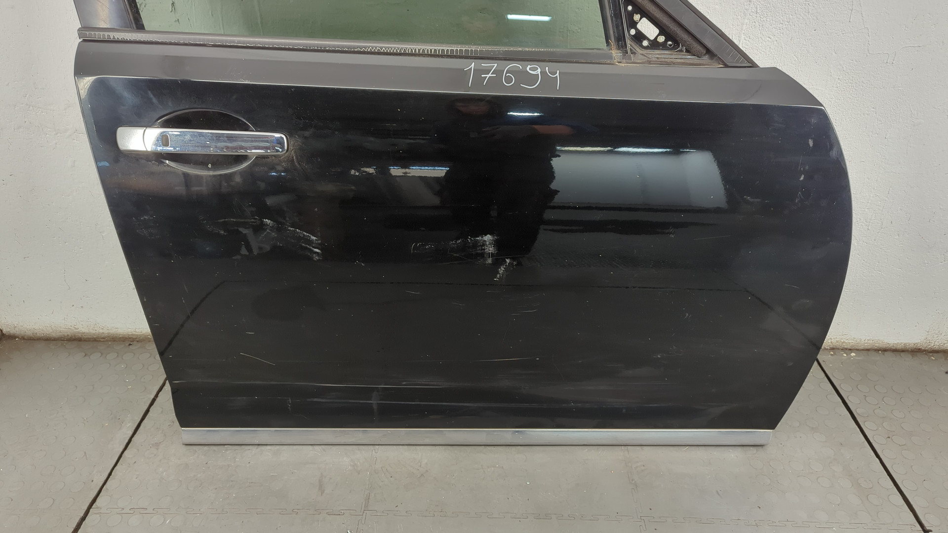 Дверь передняя правая