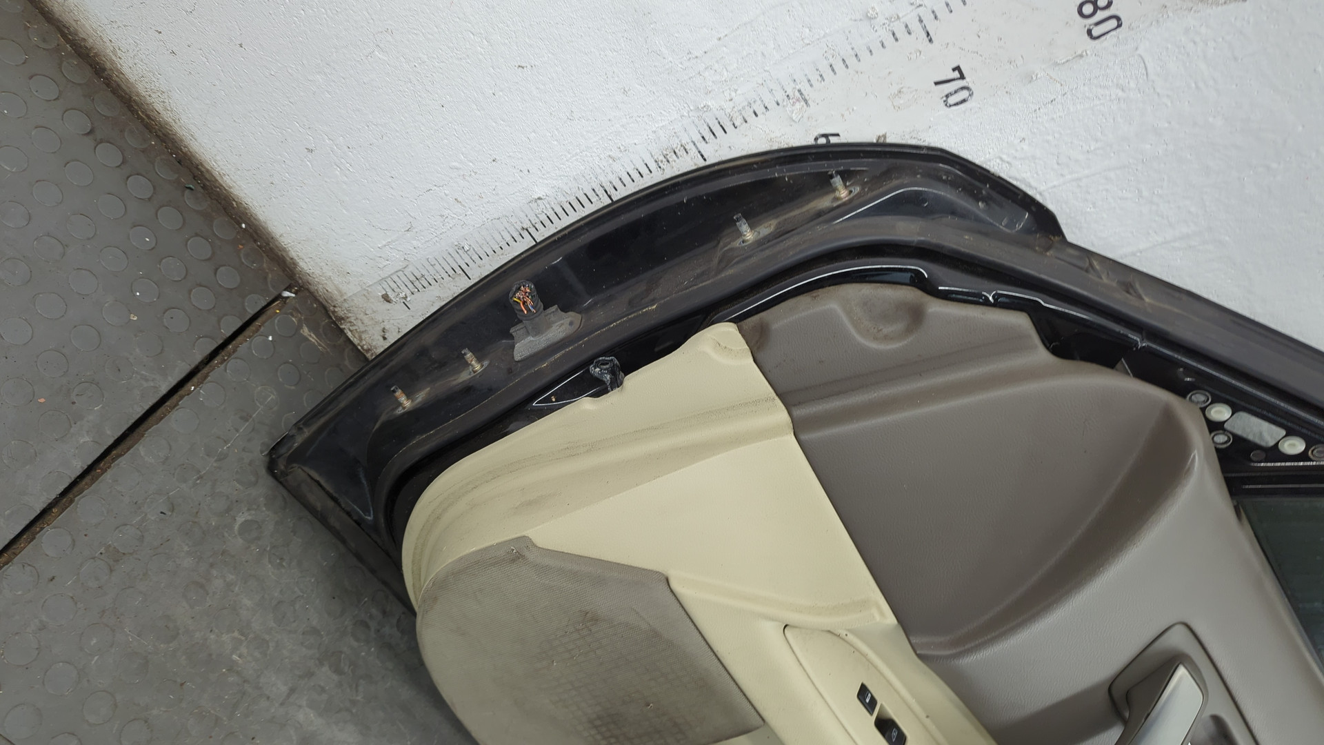 Дверь передняя правая