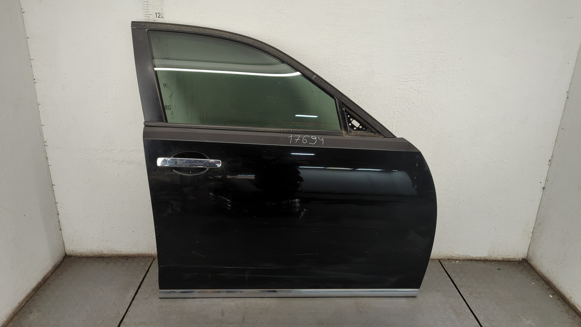 Дверь передняя правая