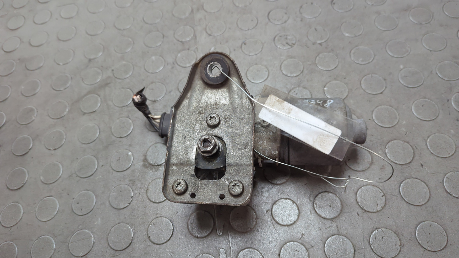 Моторчик стеклоочистителя передний